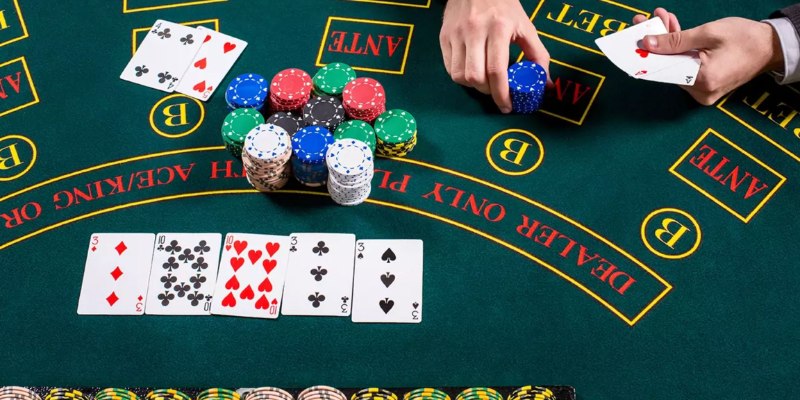 thuat-ngu-to-hop-bai-poker-betvisa